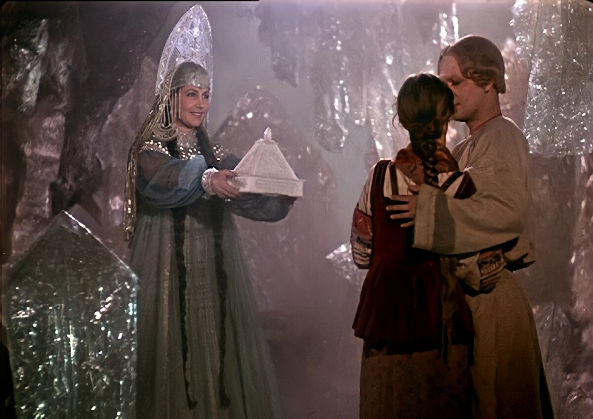 Каменный цветок