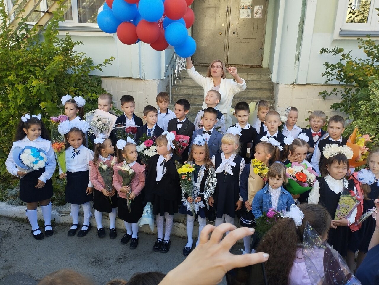 Прозвенел самый первый звонок