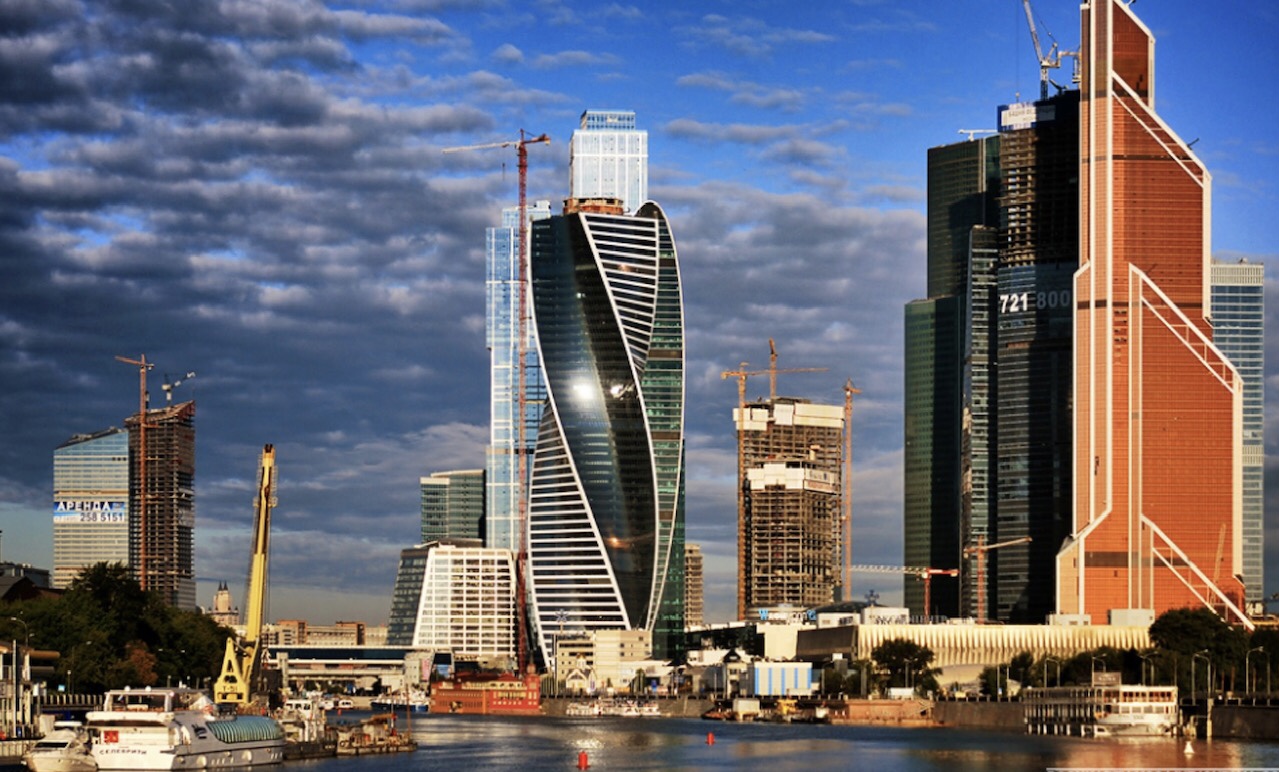 Москва и время