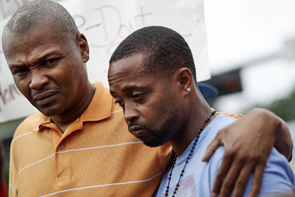 В Америке белых стреляют