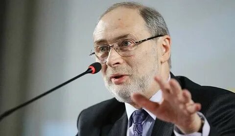 Портреты. Роман Вильфанд