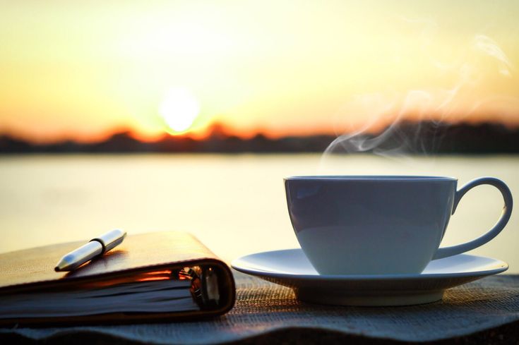 Он искал ее в городе взглядом