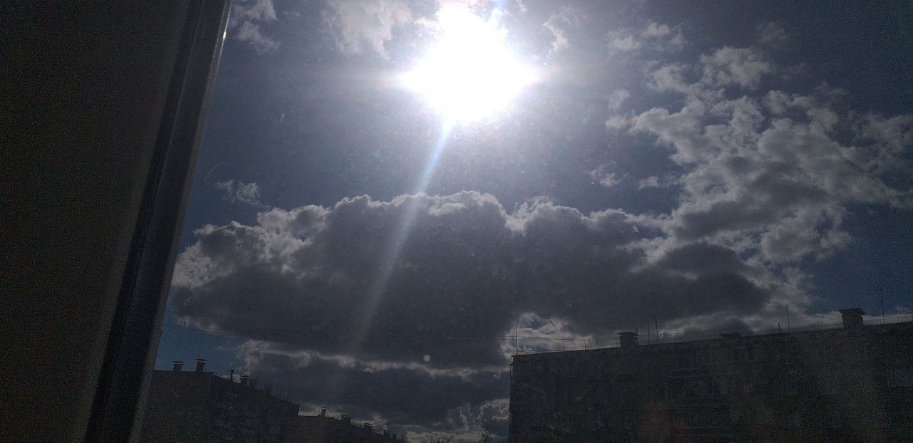 Молчат облака...