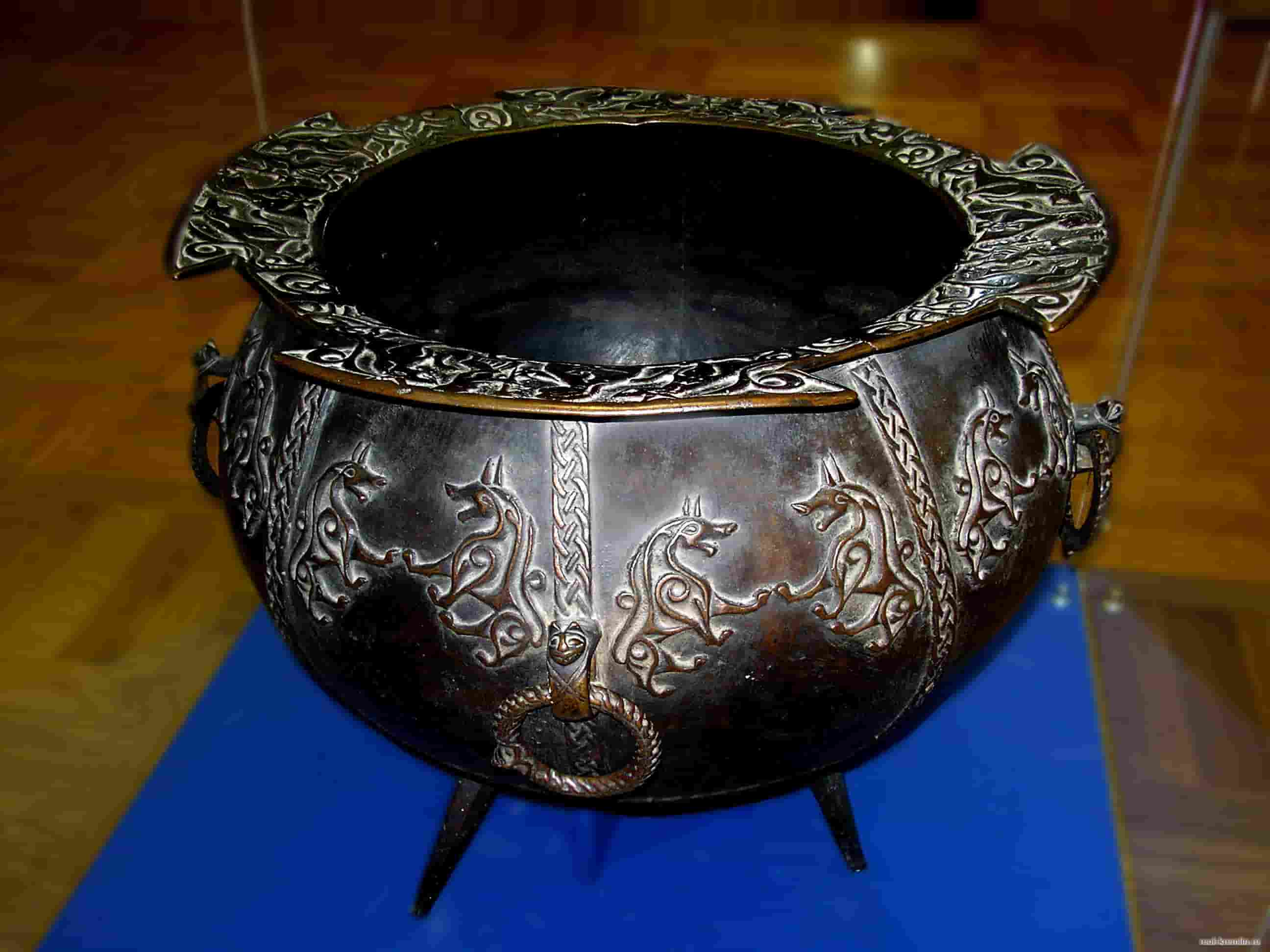 Железный котел