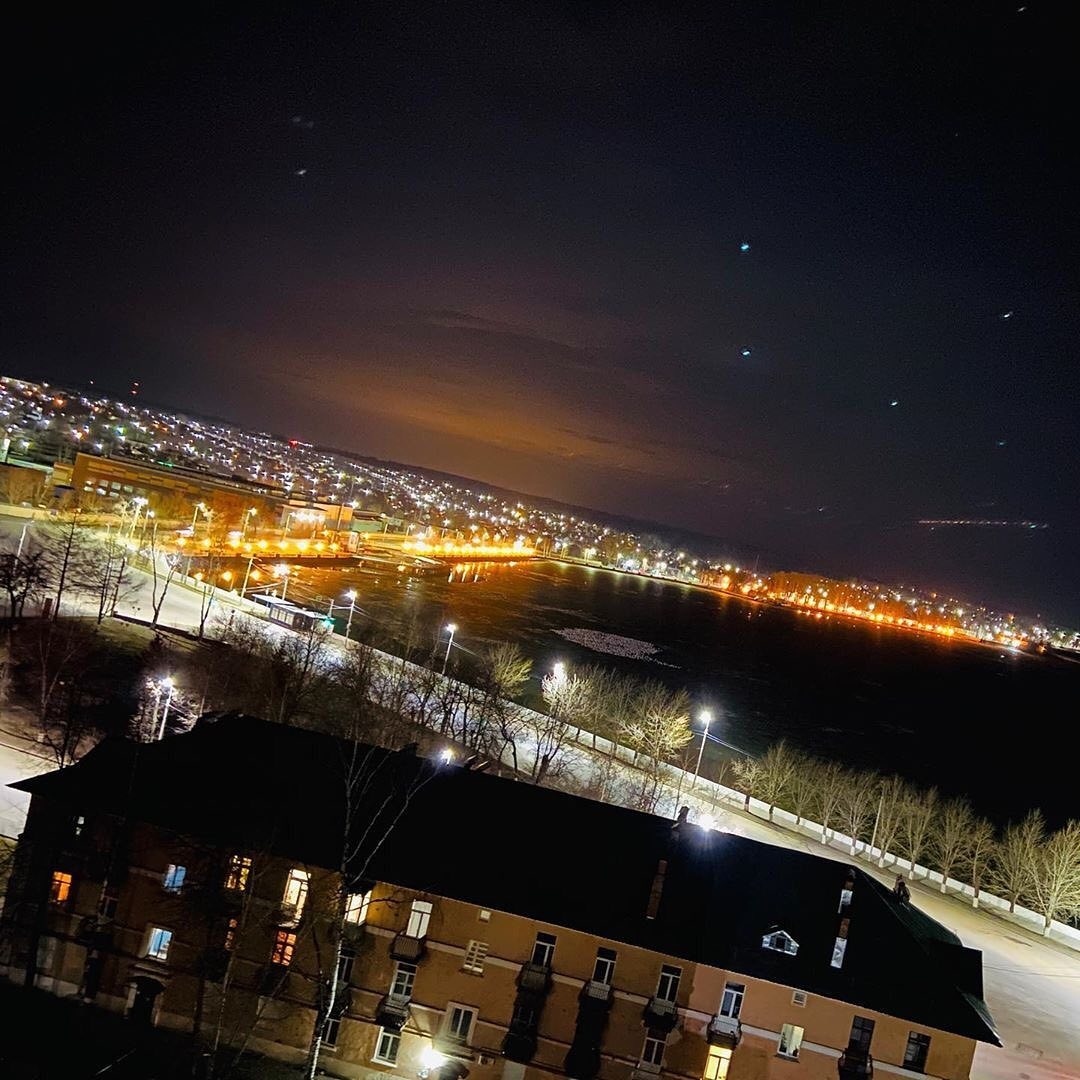 Рождественские огни ночного Воткинска