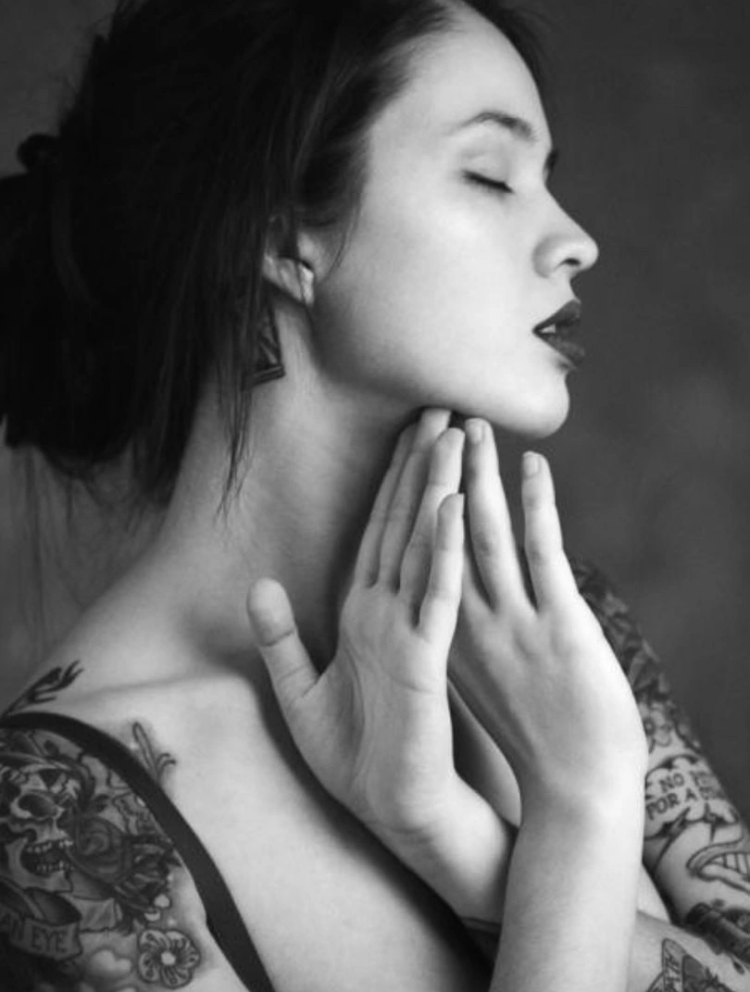 Коснуться клавиш моих частот...