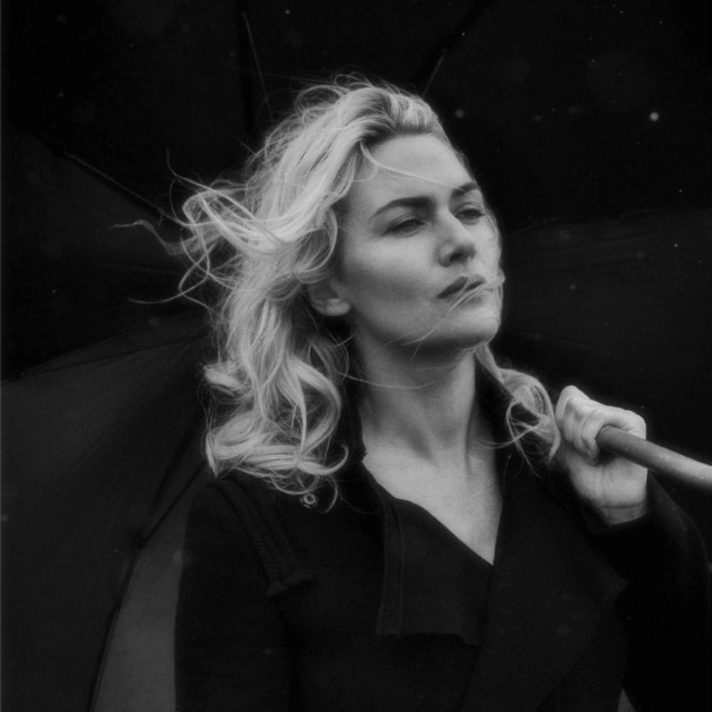 Она тебя на изи красной нитью