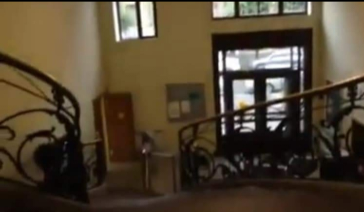 Моргнув пять раз. Из серии ленингадцы кто они