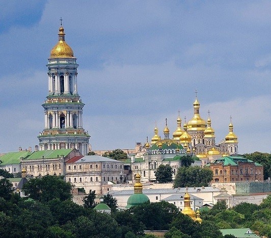 Я помню Киевскую Лавру на заре...