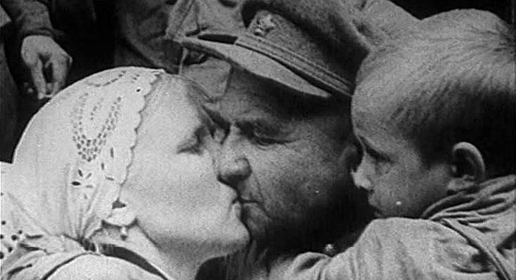 Кому война в лицо смотрела