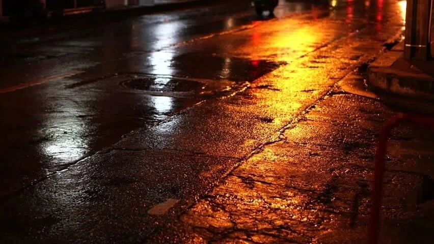 Плавился асфальт