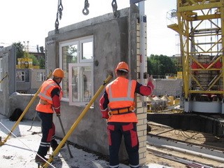 Строителям