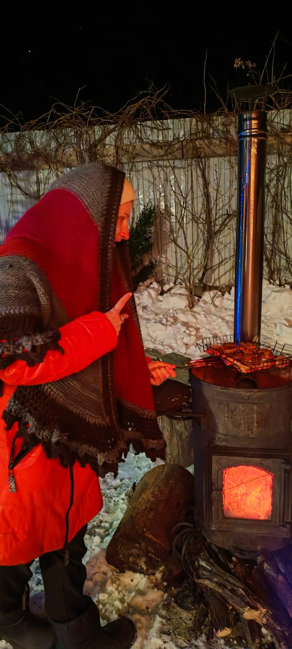 Я брошу шаль с каймой на полку