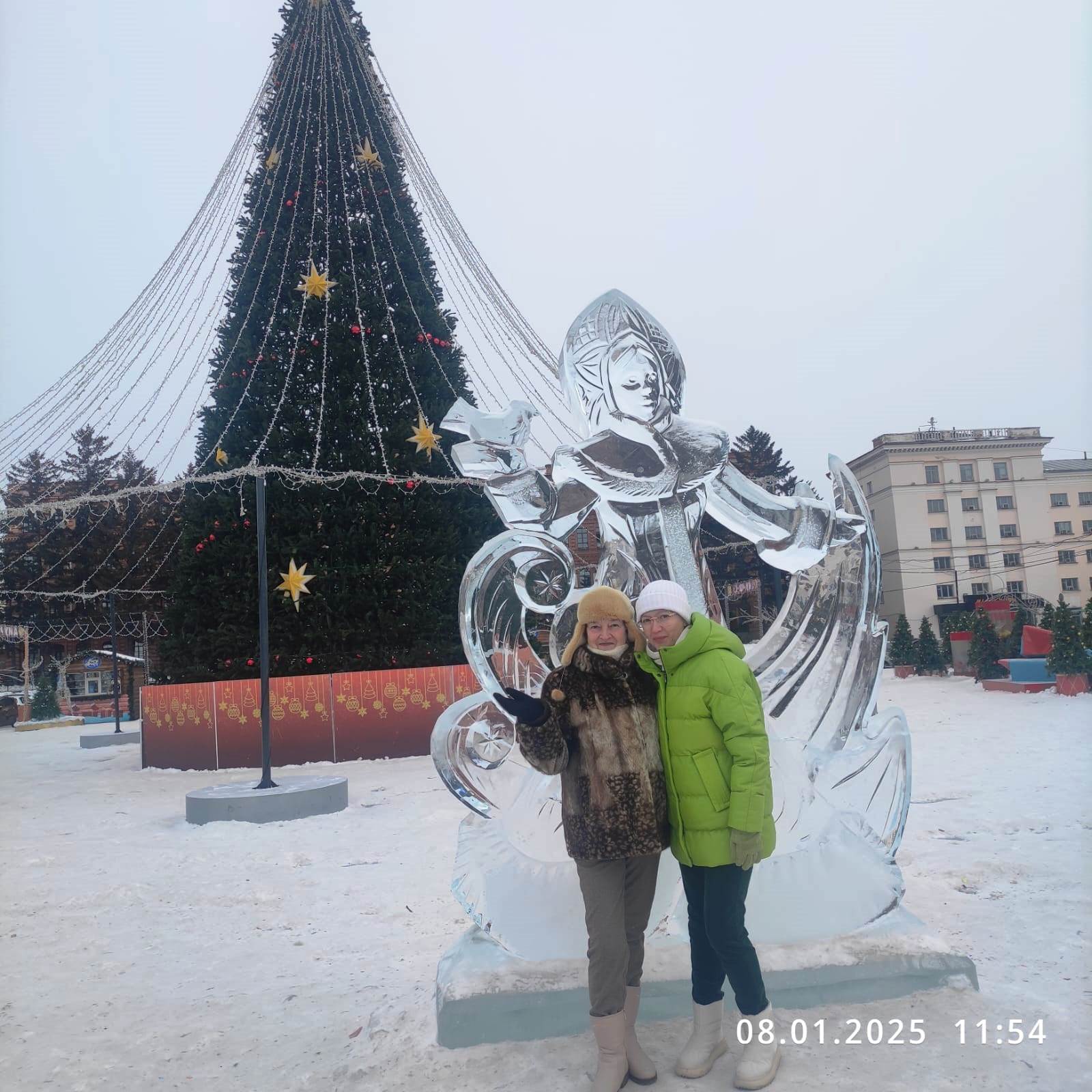 С Новым 2025 годом...