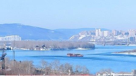 Мартовское небо голубое