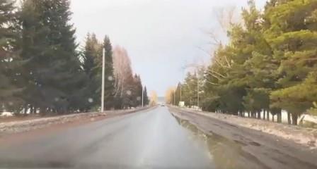 Весна прошлась по улицам деревни