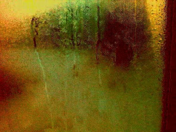 Закат полоснул по полям