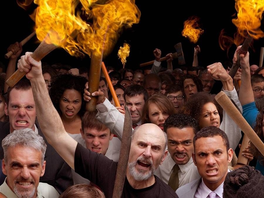 Безумие толпы