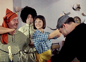 Не примут в Турции, уверена, вовек... Коротыш