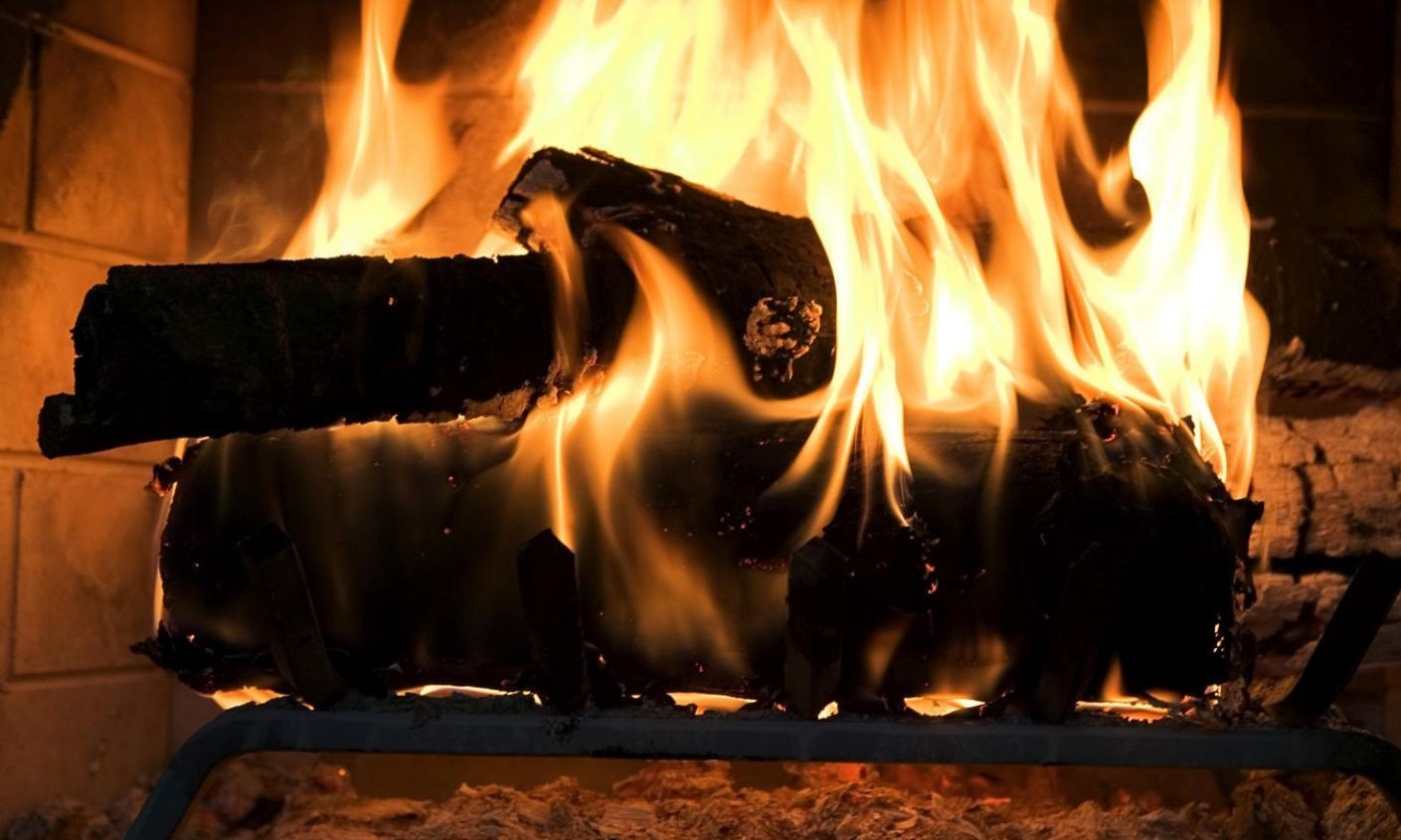 В уютном доме, у огня