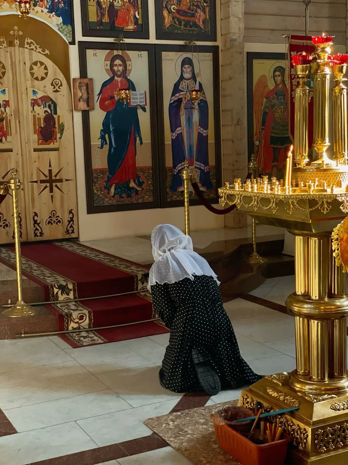 Прибудет в храмах звон малиновый