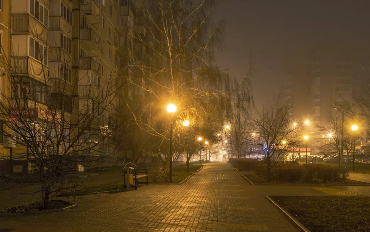 А город спит