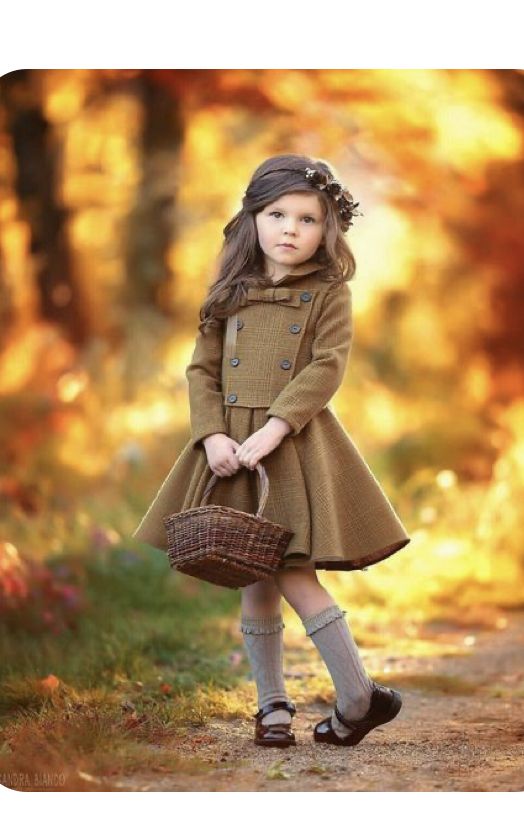 Была ещё солнечной осень