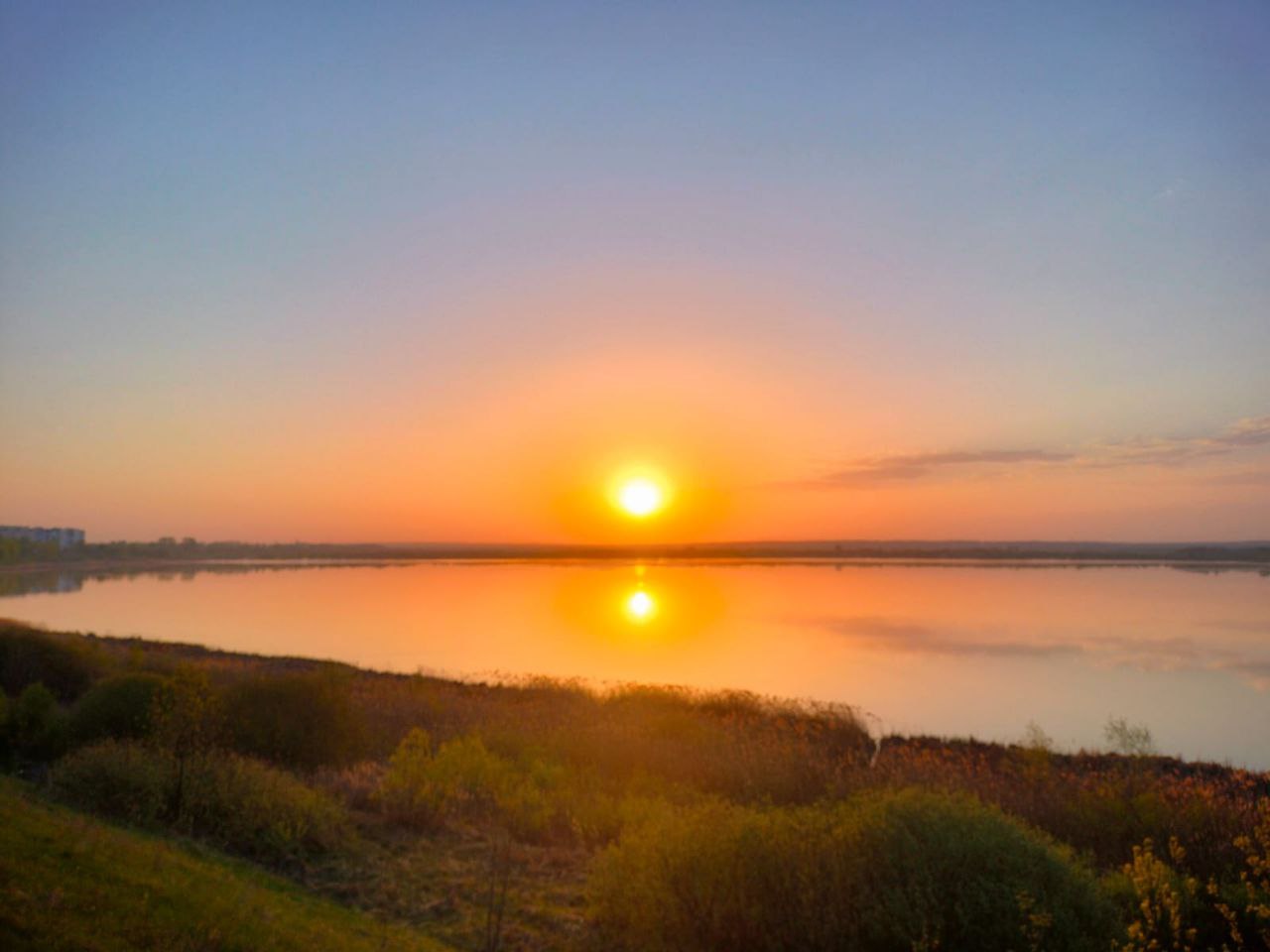 Сияй в потоке