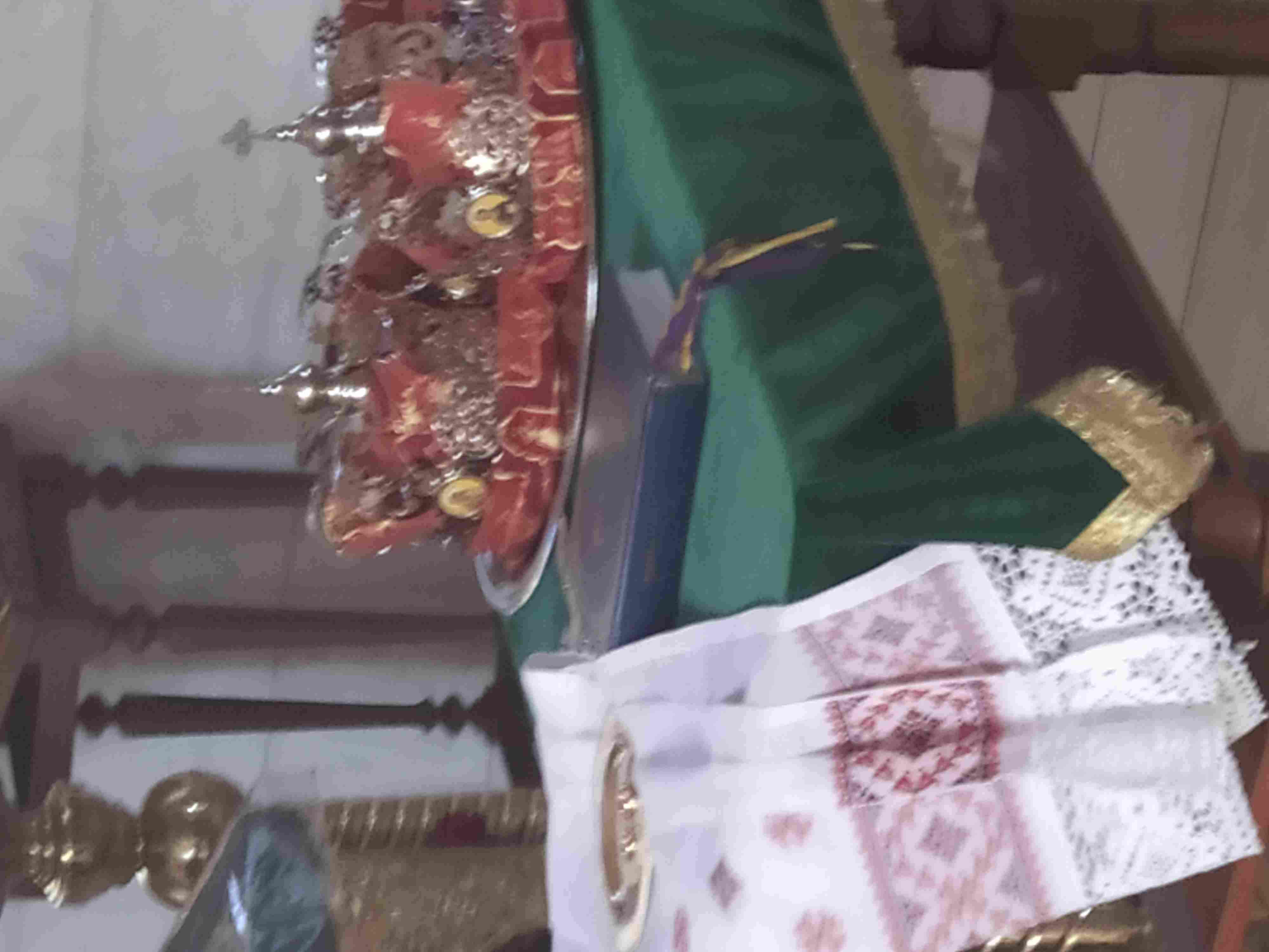 В маленьком храме...