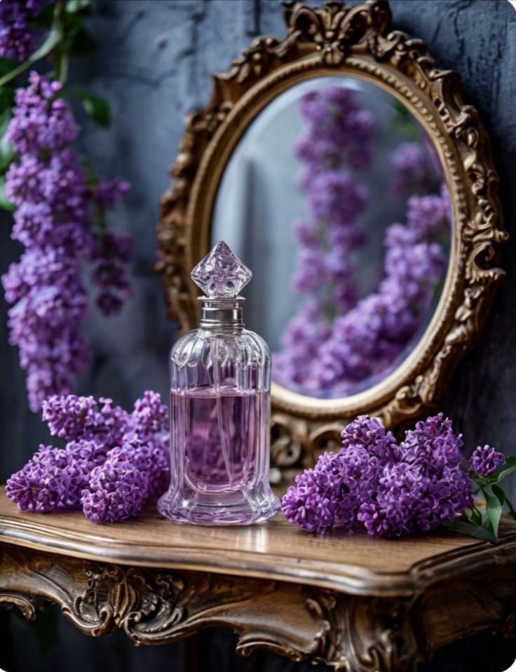 перед зеркалом сирень... Зеркальные стихи