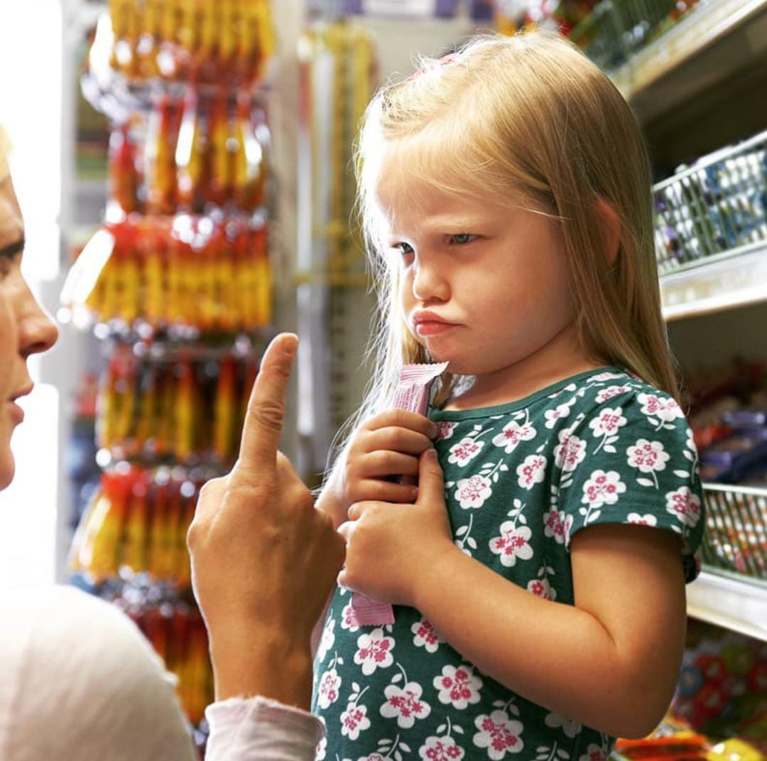 Всего лишь шоколада просит детская душа
