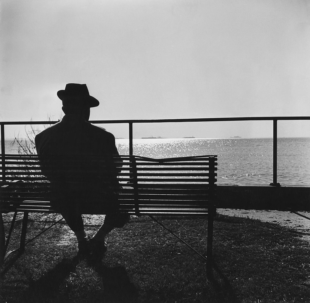 Бедняк поэт