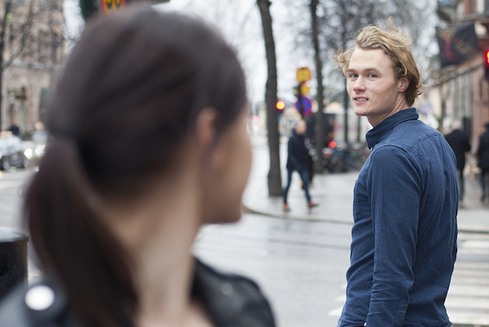 С тобой мы встретились случайно...