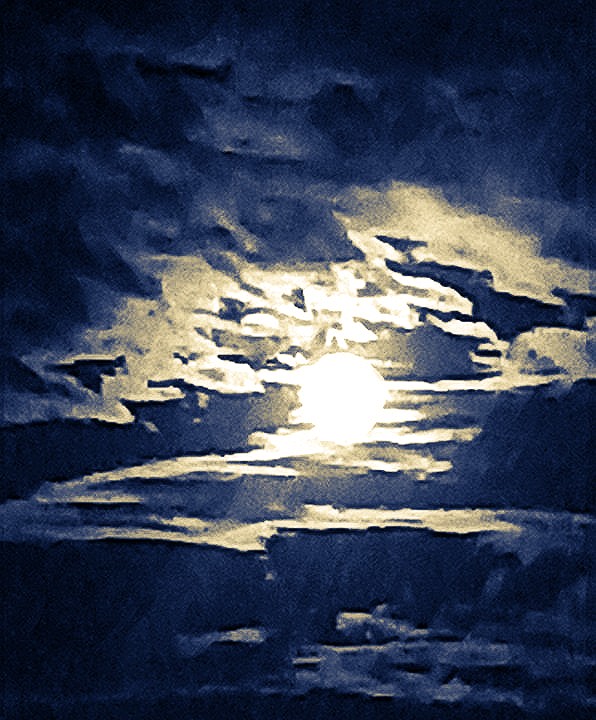 В бессонной комнате, наполненной тенями...