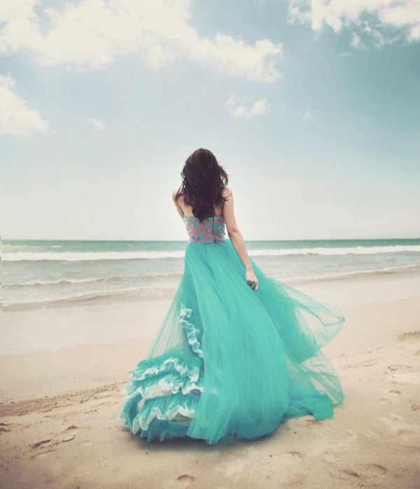 Русалкою звал и дарил жемчуга