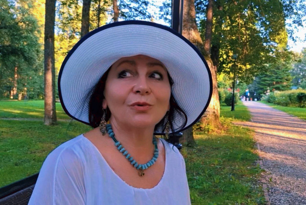 Что за облаками?