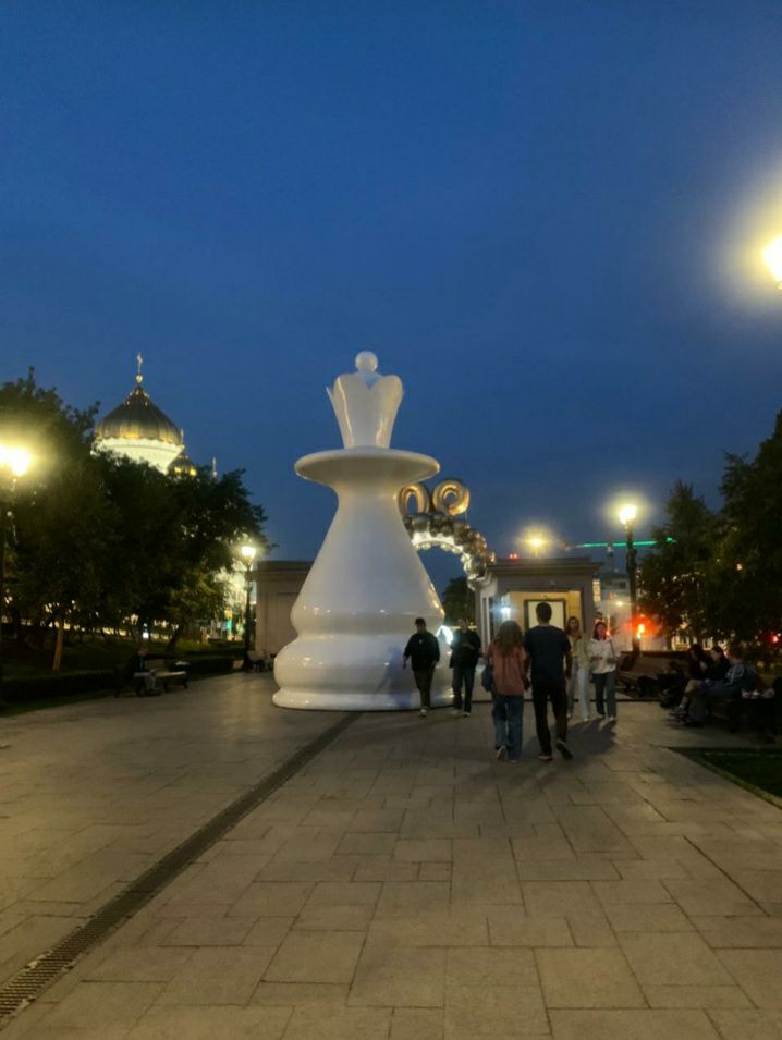 Осмыслив день вчерашний...