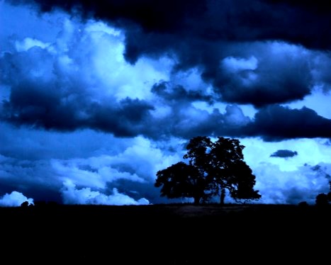 Не развеять налетевшей тучи