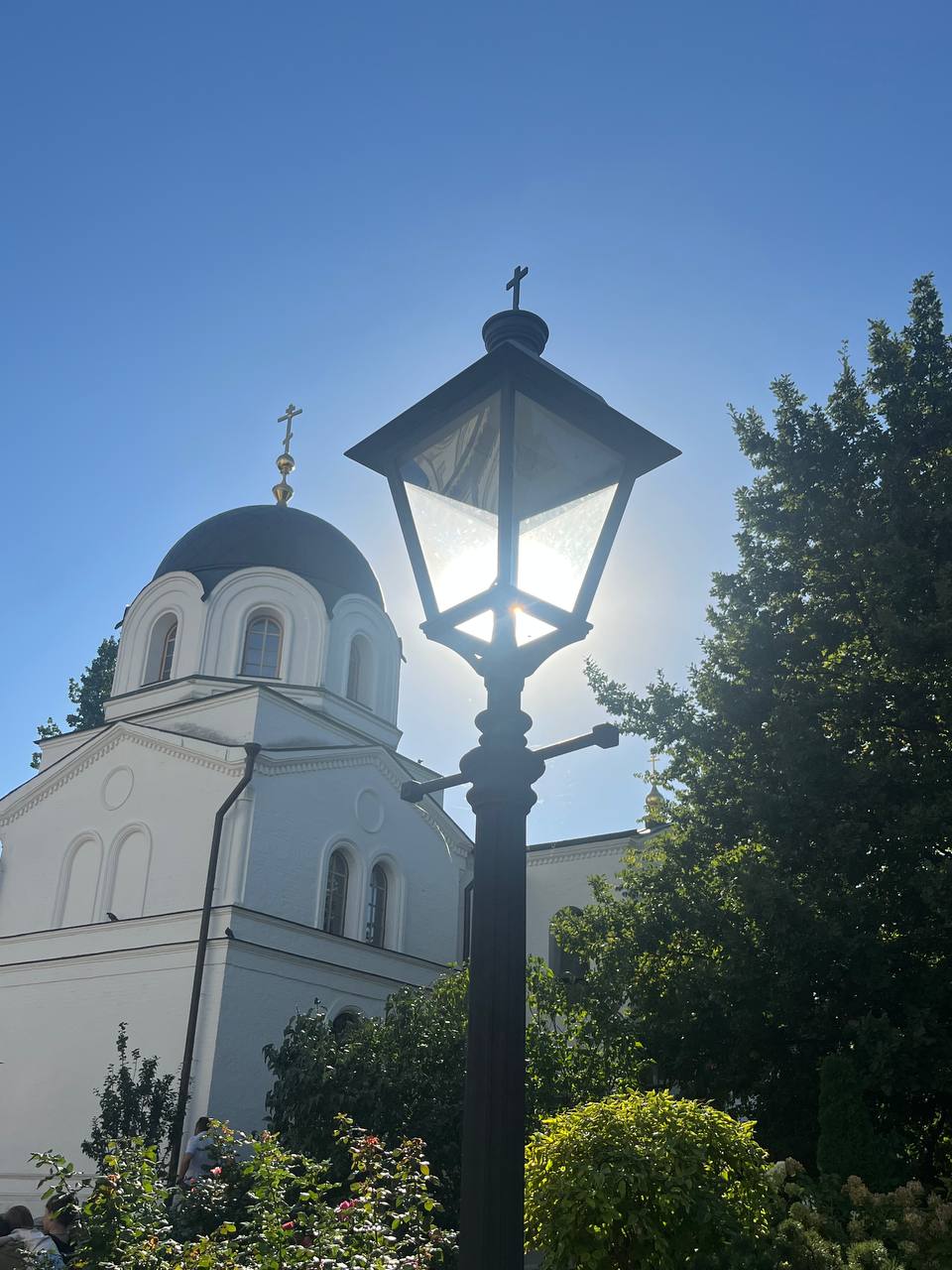 Где источник света?