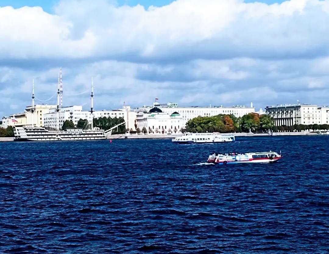 Величавая Нева