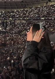 Почему Звезда на половинку?