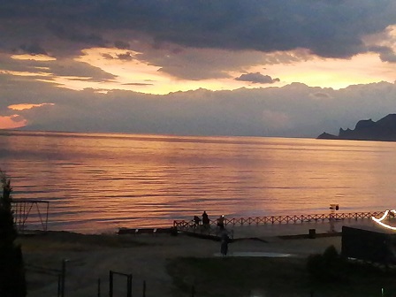 Там, где море...