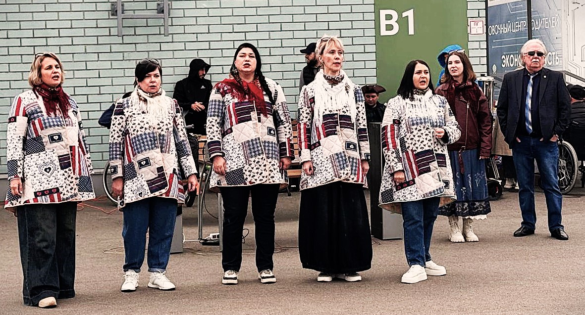 Сколько вас...