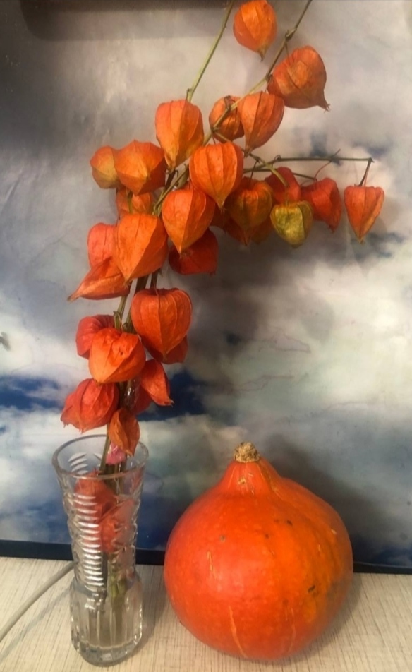 Тоска по прошлому в осеннем натюрморте