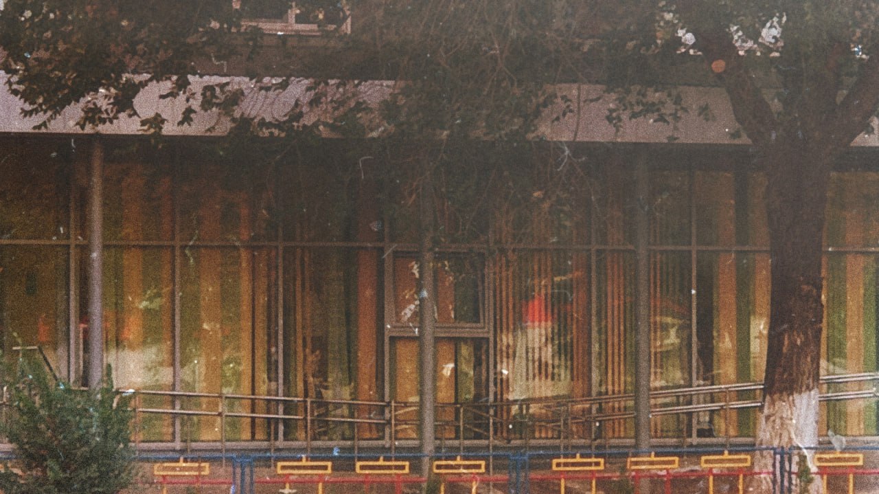 обесценен бестселлер...