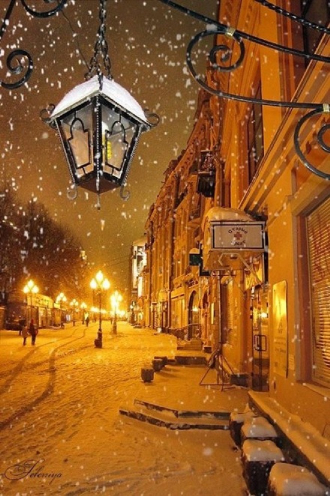 Как сказочно! Кругом белым бело..