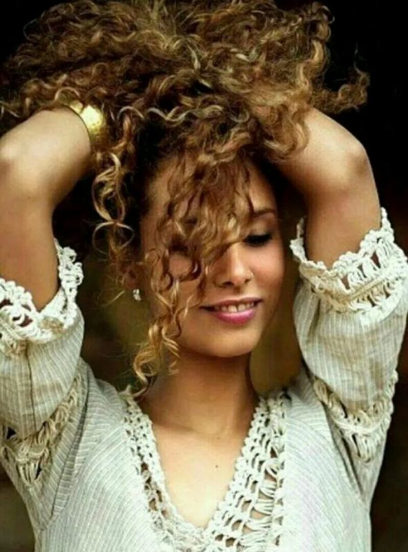 Вас глазами раздевал...