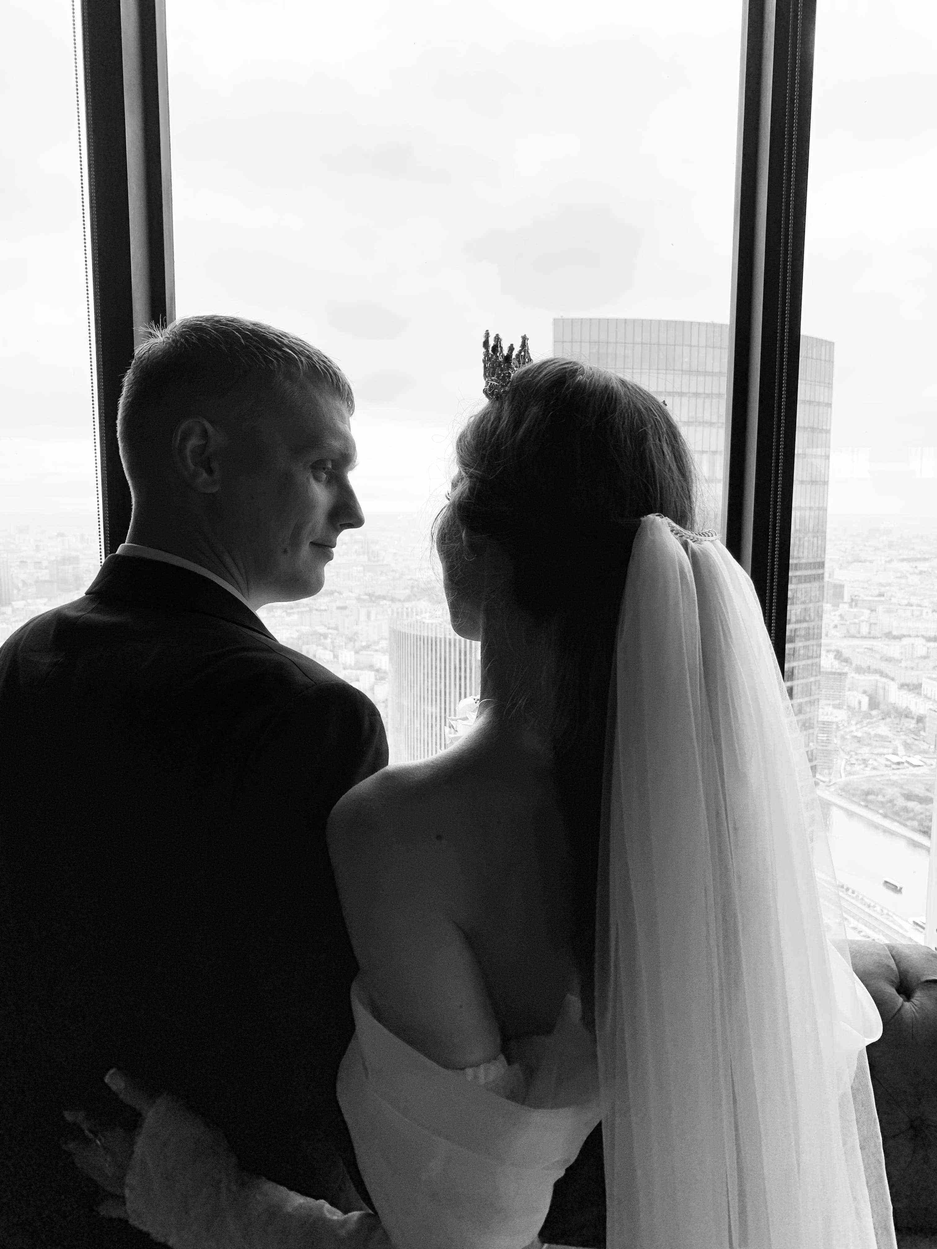 Пришёл тот час