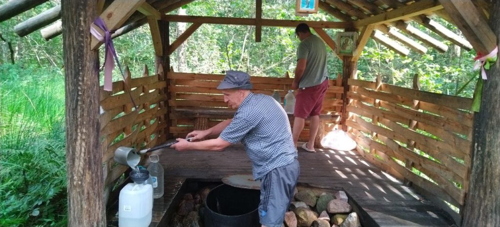 Пройдясь по околицам