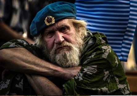 Хоть стонать, но держать
